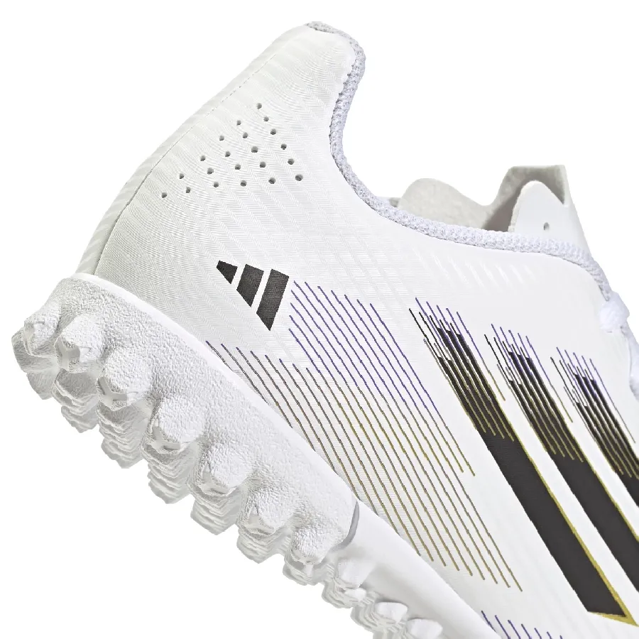 Imagen 6 de 7 de Botines adidas F50 Club Tf-BLANCO/NEGRO/DORADO