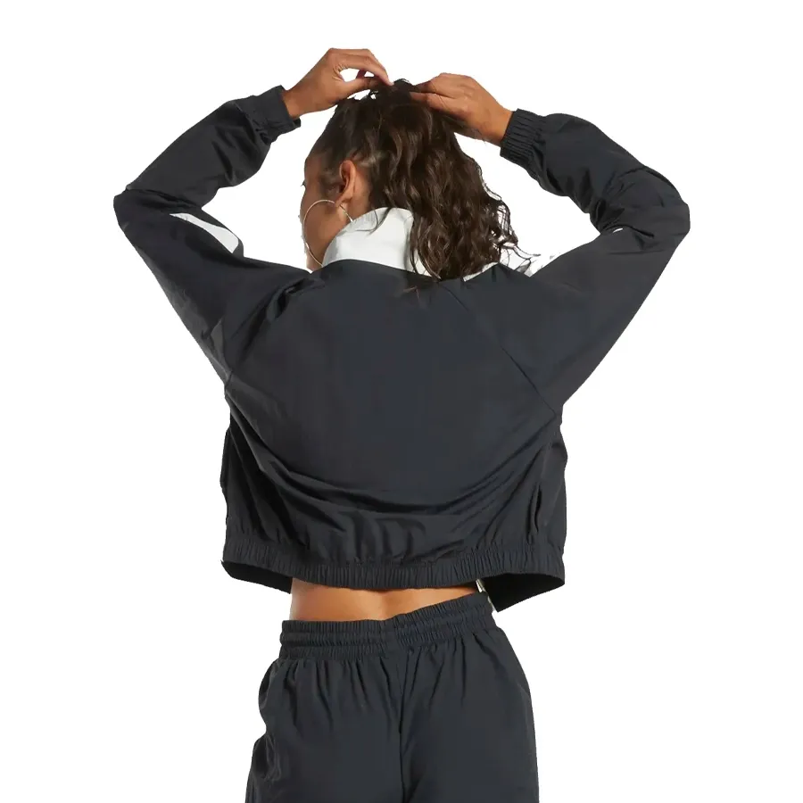 Imagen 1 de 3 de Campera Reebok Classics Franchise Track-NEGRO/BLANCO