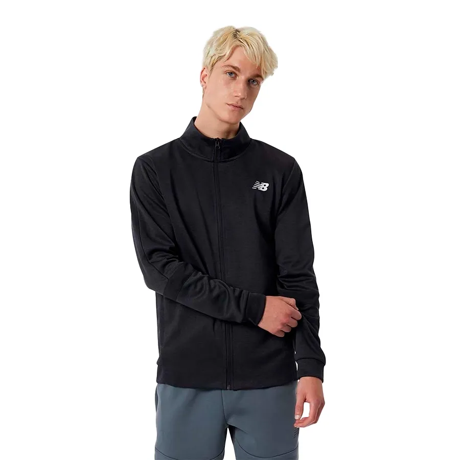 Imagen 0 de 4 de Campera New Balance Tenacity-NEGRO