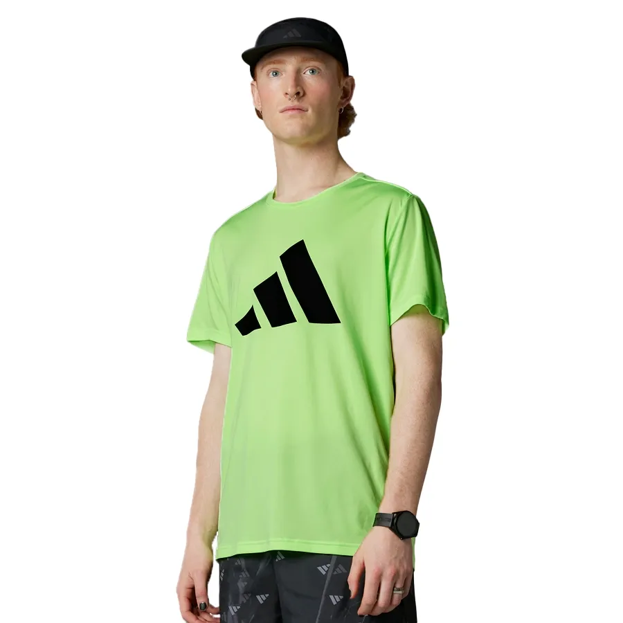Imagen 0 de 4 de Remera adidas Run It-VERDE FLUOR/NEGRO