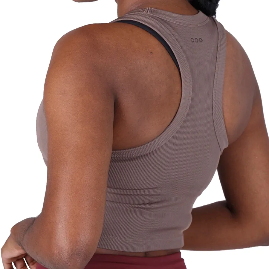 Imagen 3 de 4 de Top Saucony Crop Elevate-BEIGE