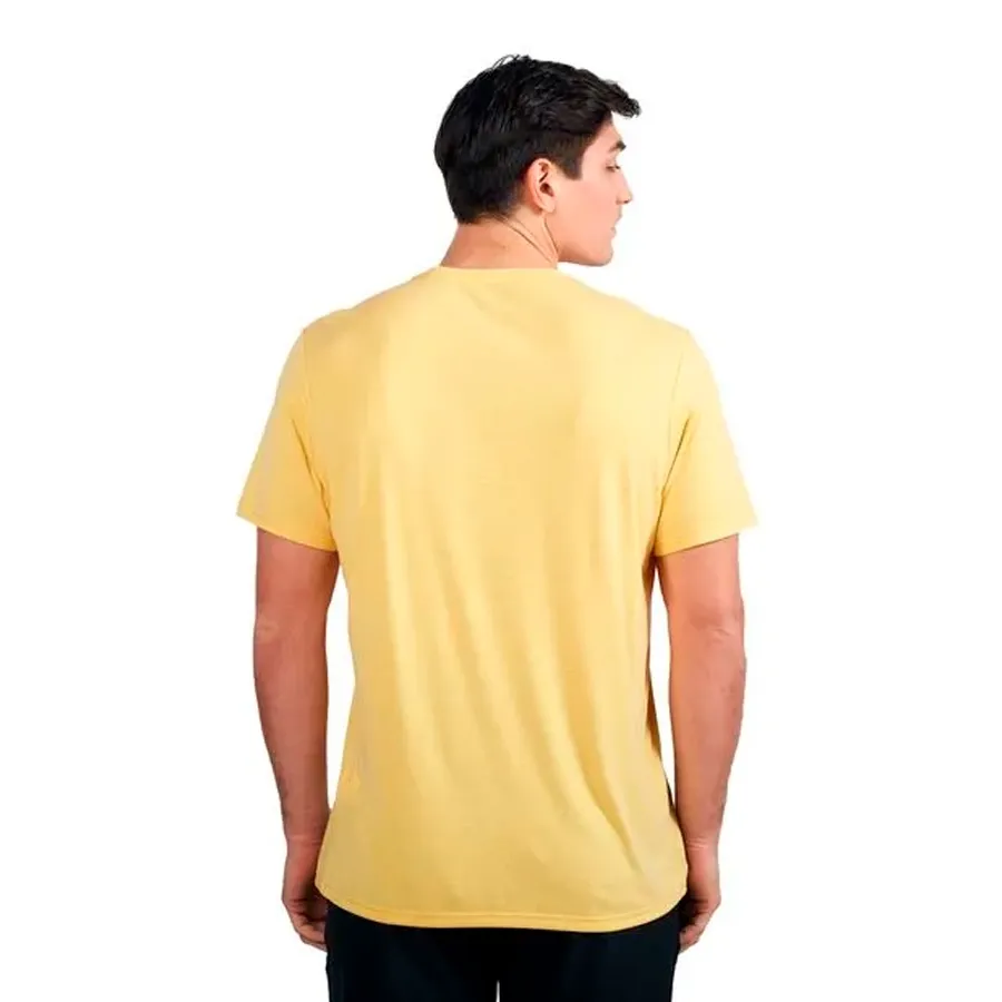 Imagen 2 de 6 de Remera Saucony Rested El Cruce-AMARILLO