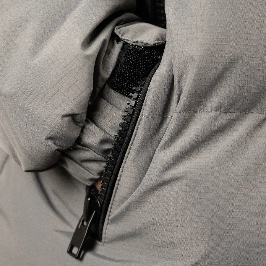 Imagen 6 de 8 de Campera Kamp Padding 25-GRIS/NEGRO