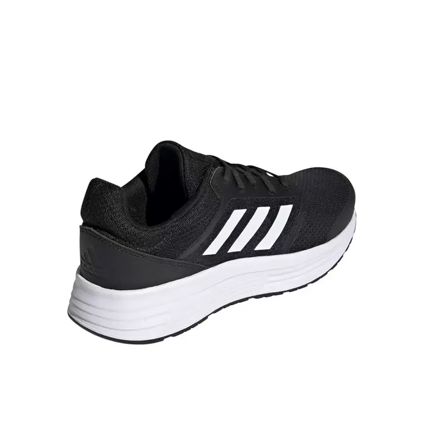 Imagen 1 de 6 de Zapatillas adidas Galaxy 5-NEGRO/BLANCO