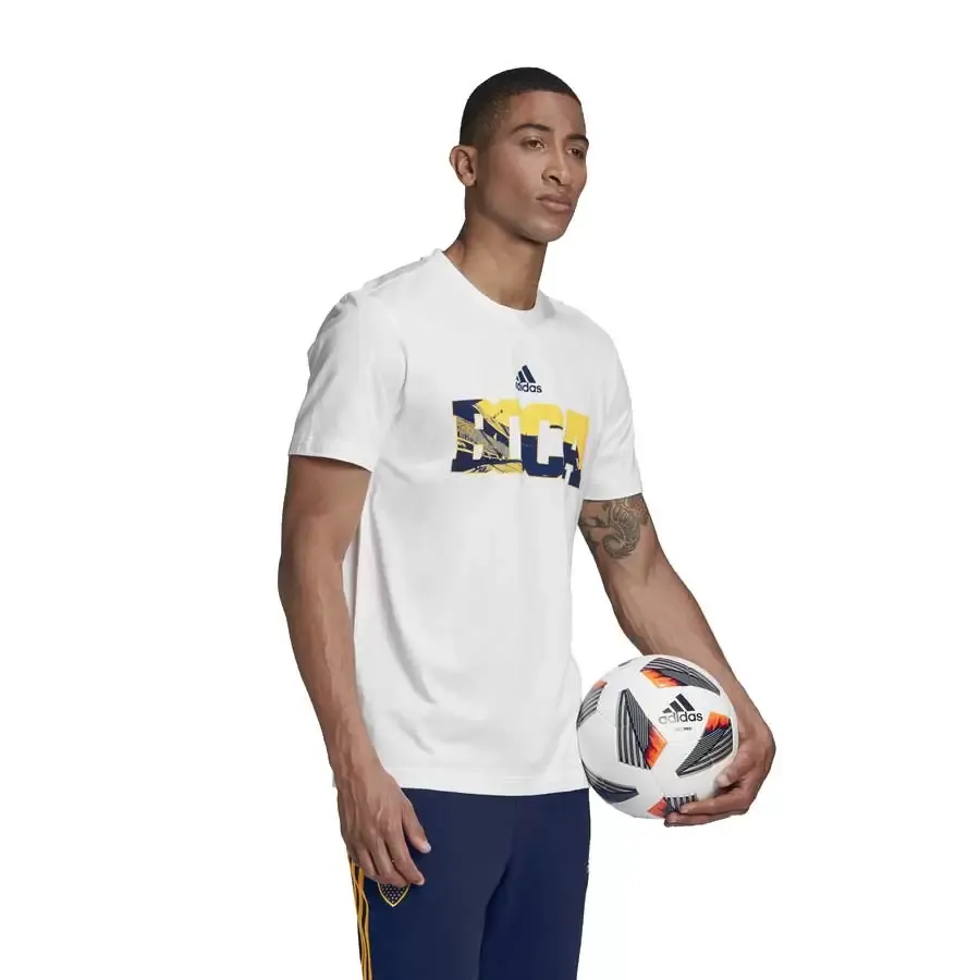 Imagen 2 de 4 de Remera adidas Estampa Boca Juniors Street-BLANCO