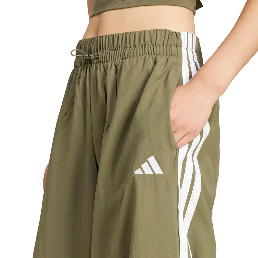 Imagen 2 de 4 de Pantalón adidas Essentials 3 Stripes Lifestyle-VERDE OLIVA