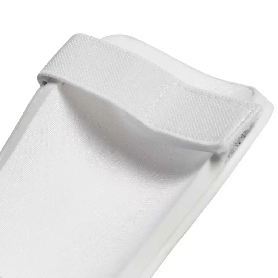 Imagen 1 de 3 de Canilleras adidas Everlite-BLANCO/NEGRO