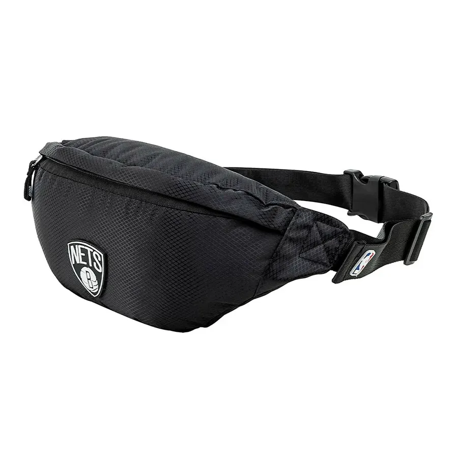 Imagen 0 de 2 de Riñonera Nba Nets-NEGRO