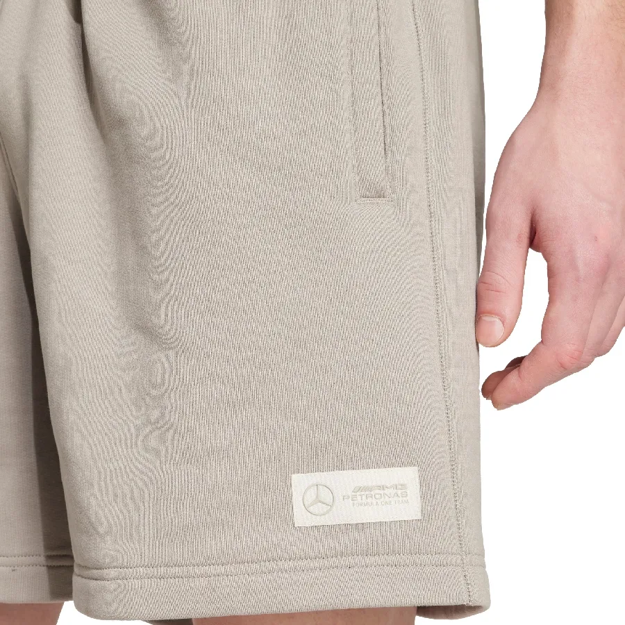 Imagen 4 de 5 de Shorts adidas Premium Sweat Mercedes-BEIGE