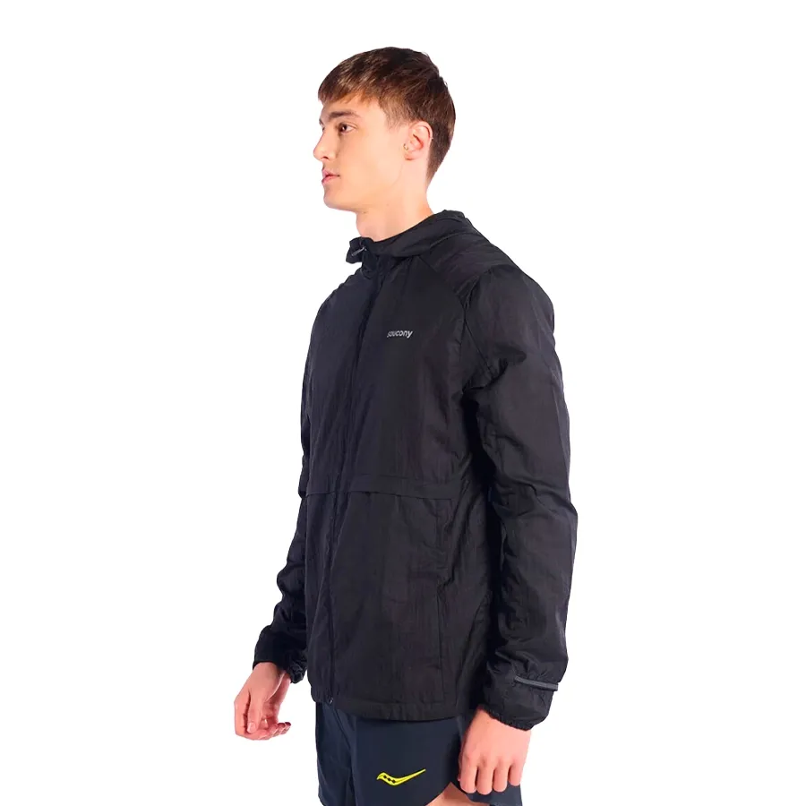 Imagen 1 de 8 de Campera Saucony Triumph Packaway-NEGRO