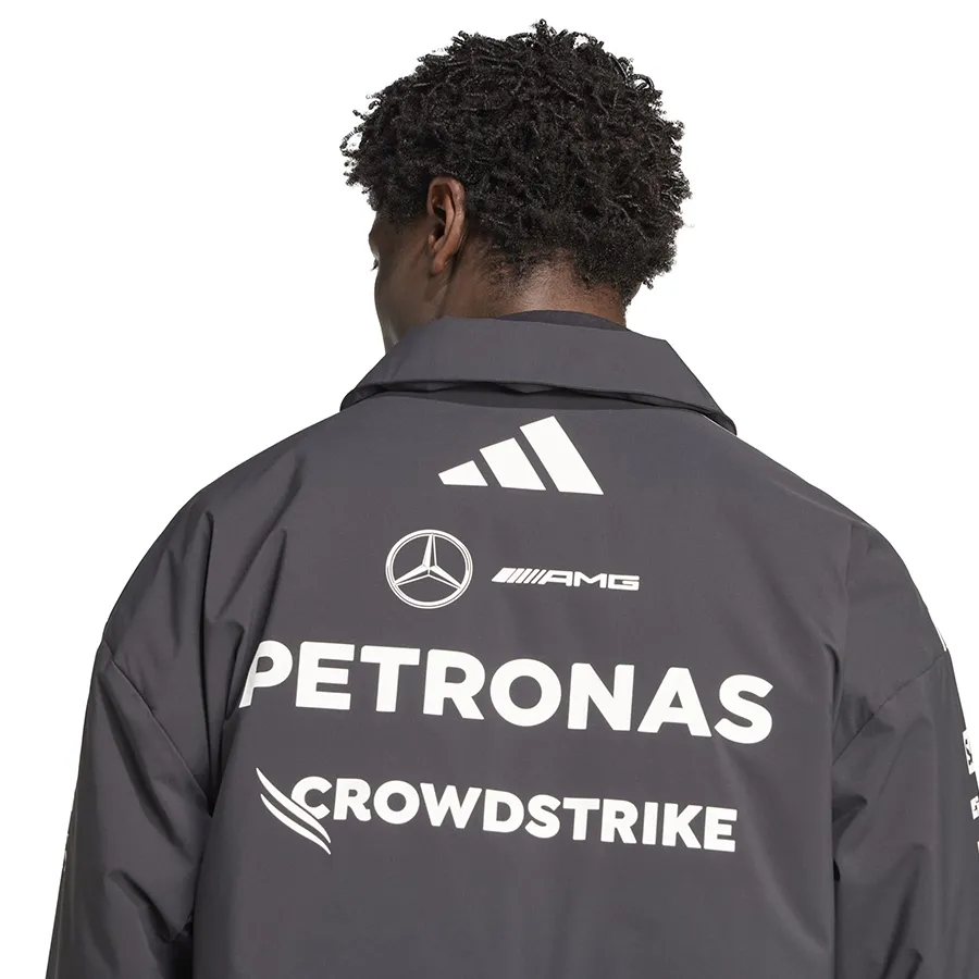 Imagen 3 de 5 de Campera adidas Mercedes - Amg Petronas F1 Team-NEGRO/BLANCO