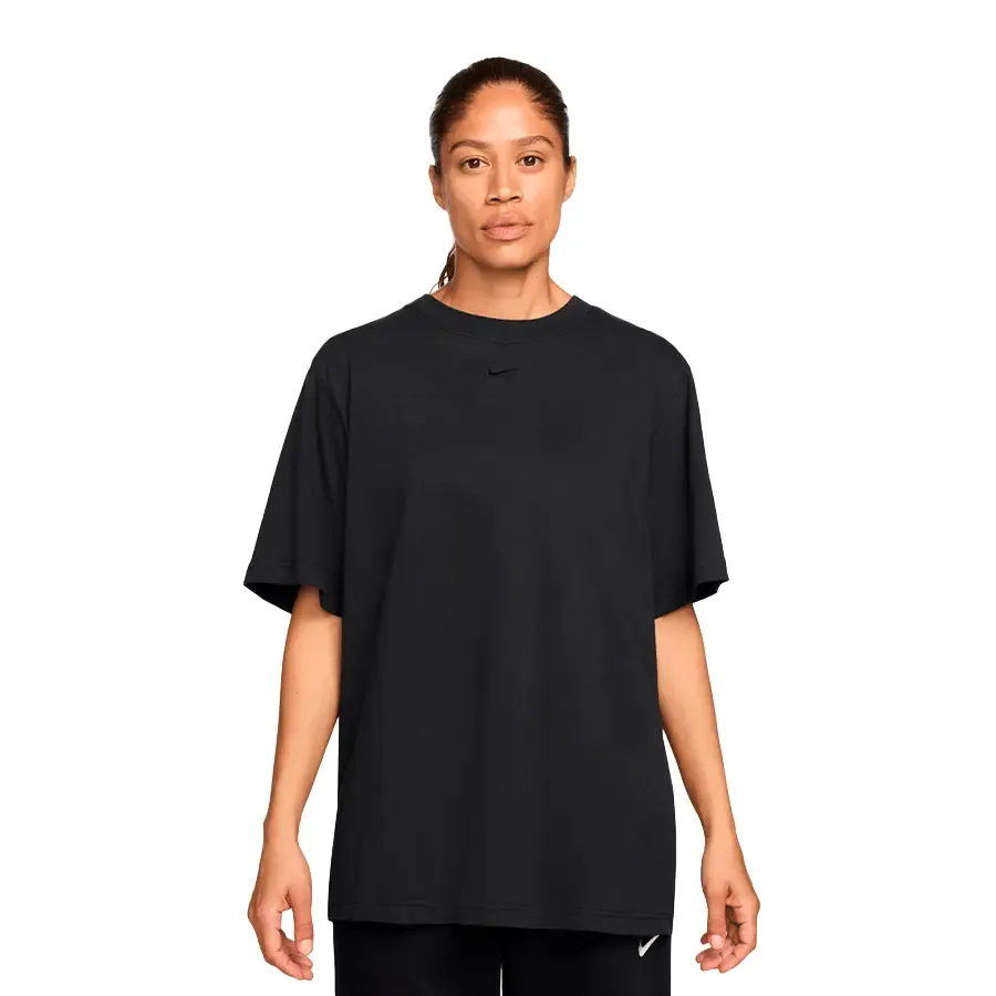 Imagen 1 de 6 de Remera Nike Swift-NEGRO