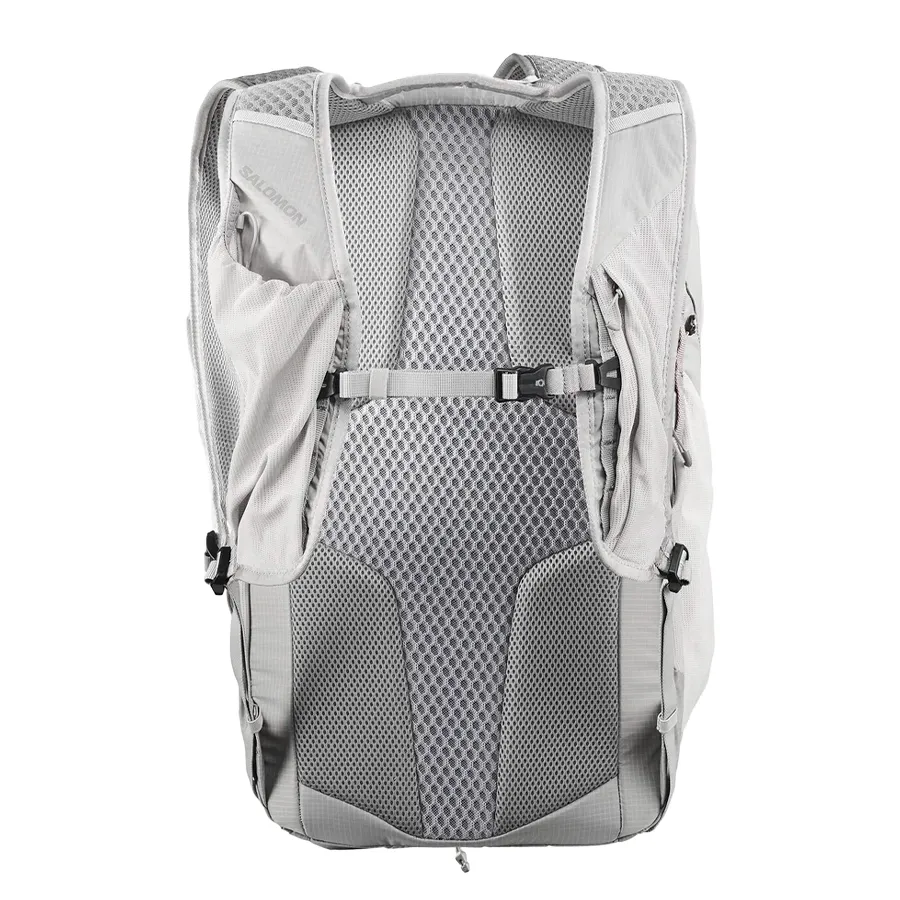 Imagen 1 de 4 de Mochila Salomon XT 25 V2-GRIS
