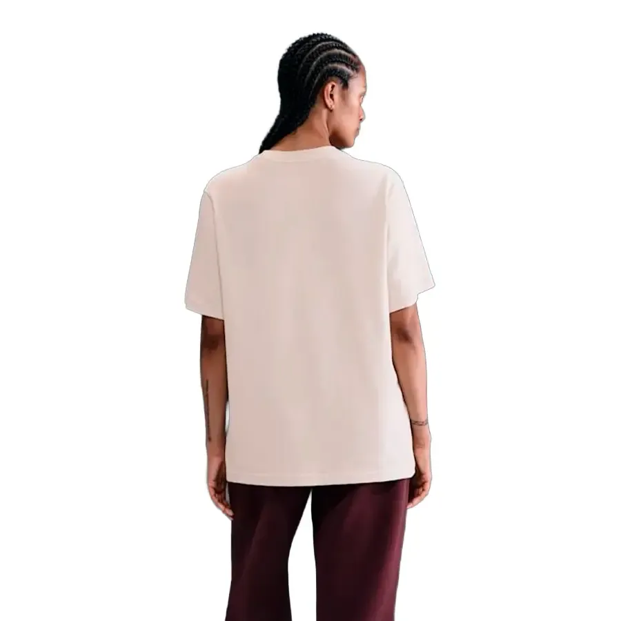 Imagen 1 de 4 de Remera Nike Essentials-HUESO