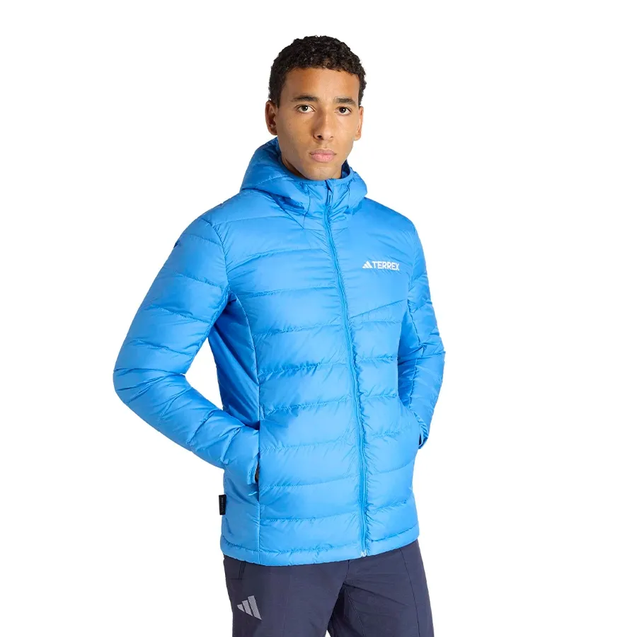 Imagen 1 de 6 de Campera adidas Down Terrex Climawarm-CELESTE