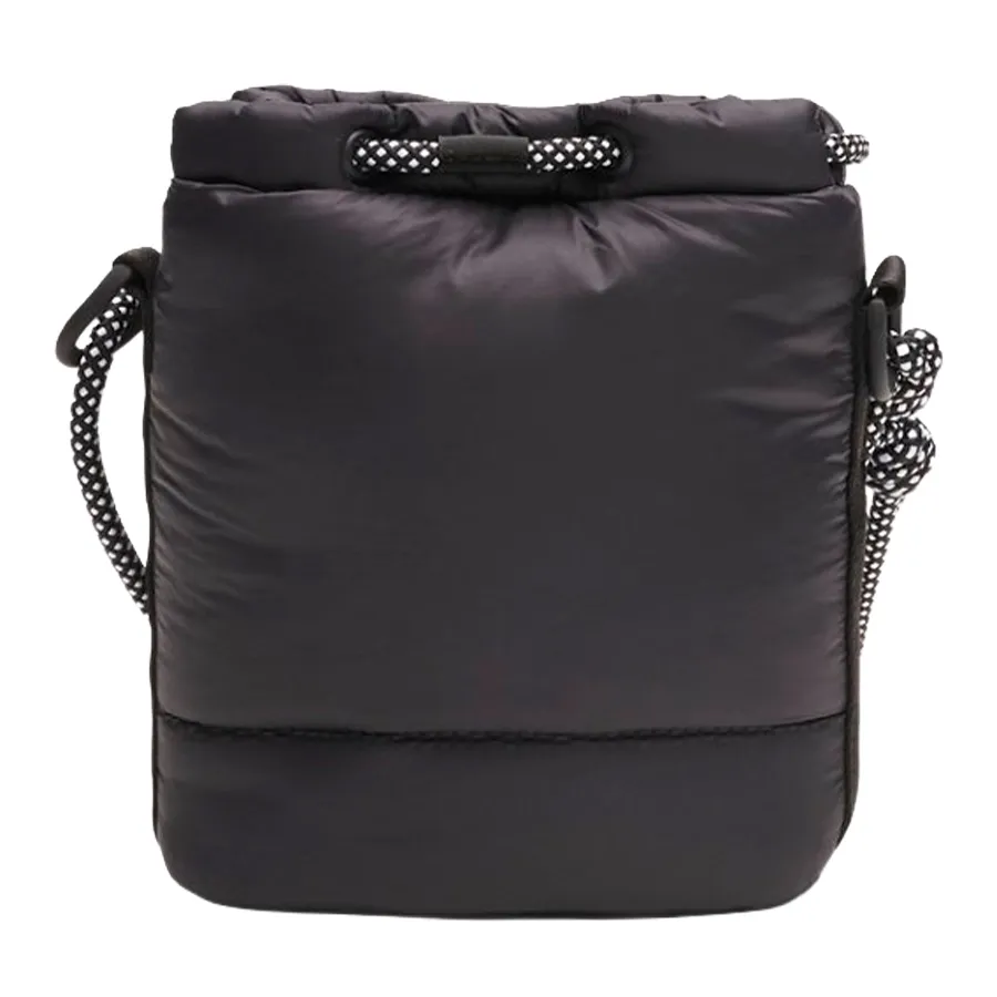 Imagen 1 de 5 de Bolso Under Armour Studio Puffer-NEGRO