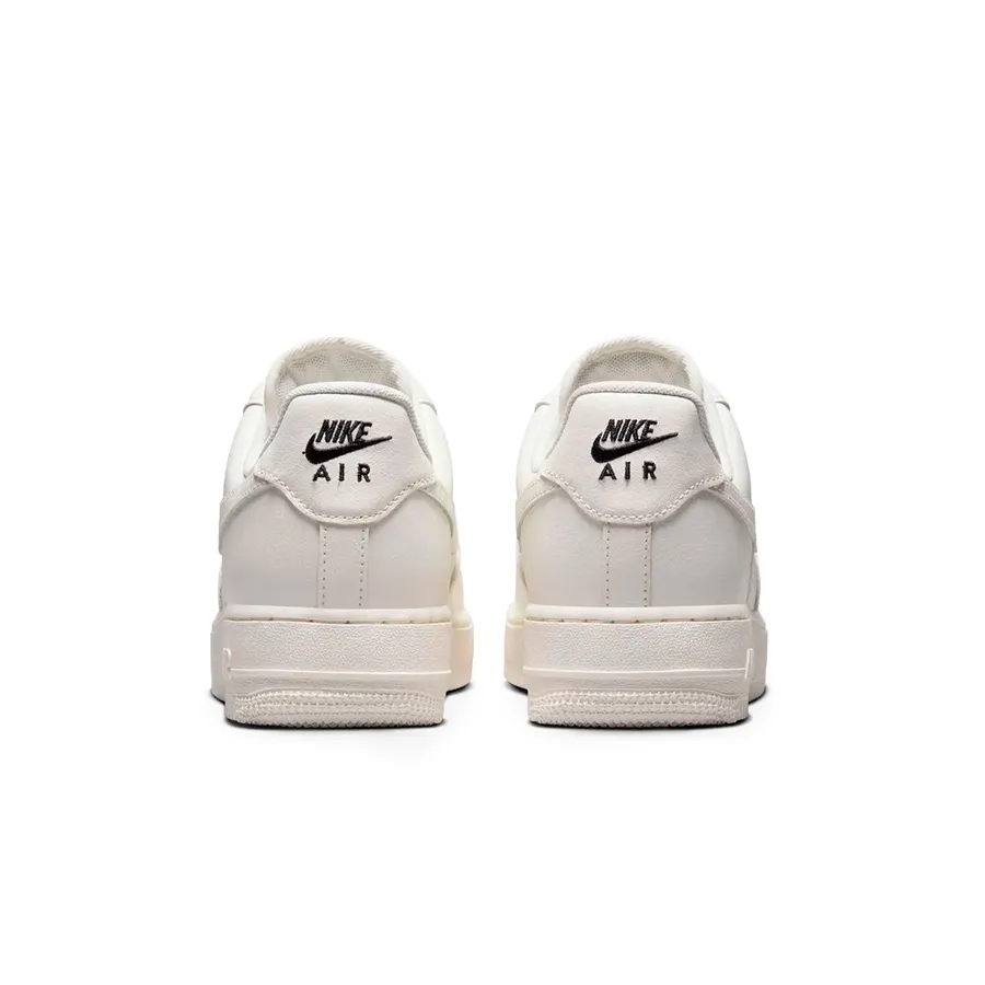 Imagen 5 de 8 de Zapatillas Nike Air Force 1 07 Essential-BLANCO
