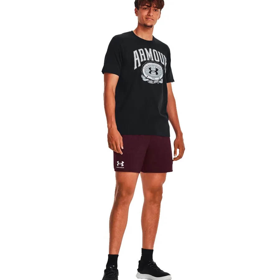 Imagen 4 de 6 de Remera Under Armour Collegiate Crest-NEGRO/BLANCO