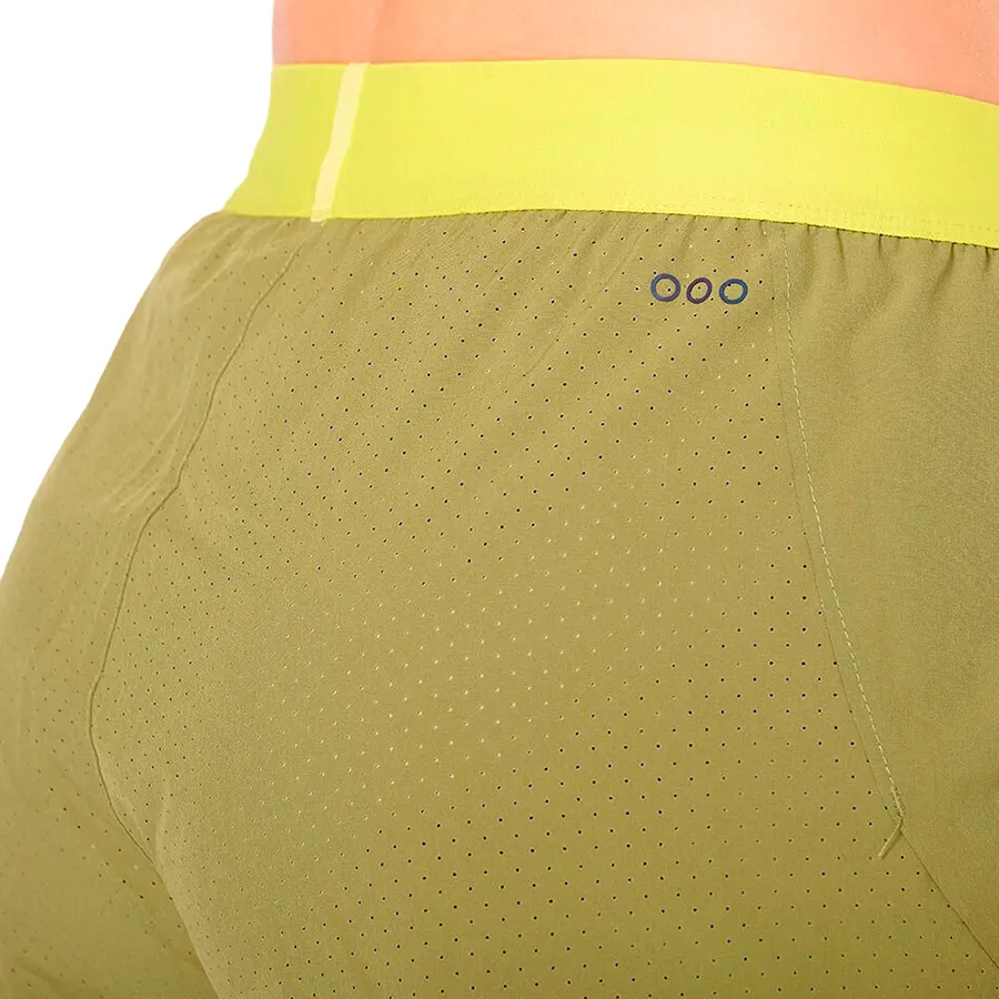 Imagen 2 de 3 de Short Saucony Endorphin Split-VERDE OLIVA
