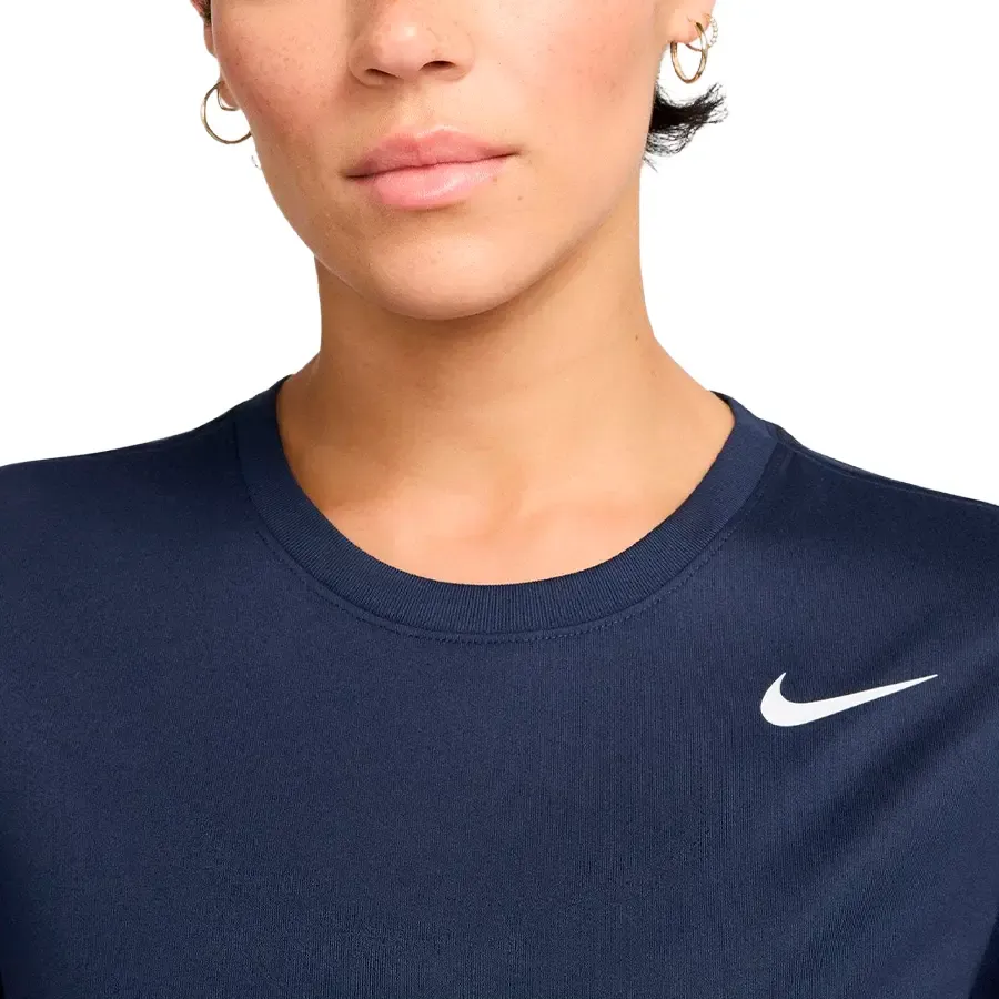 Imagen 2 de 3 de Remera Nike Dri Fit-MARINO
