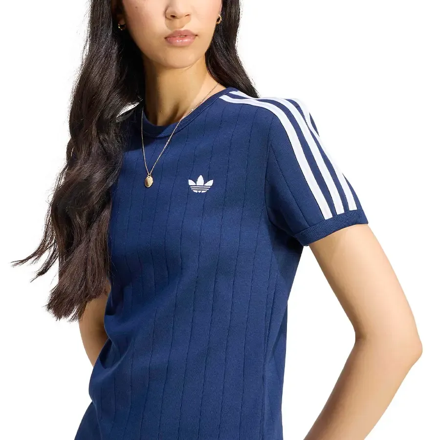 Imagen 3 de 5 de Remera adidas originals Pinstripe-MARINO/BLANCO