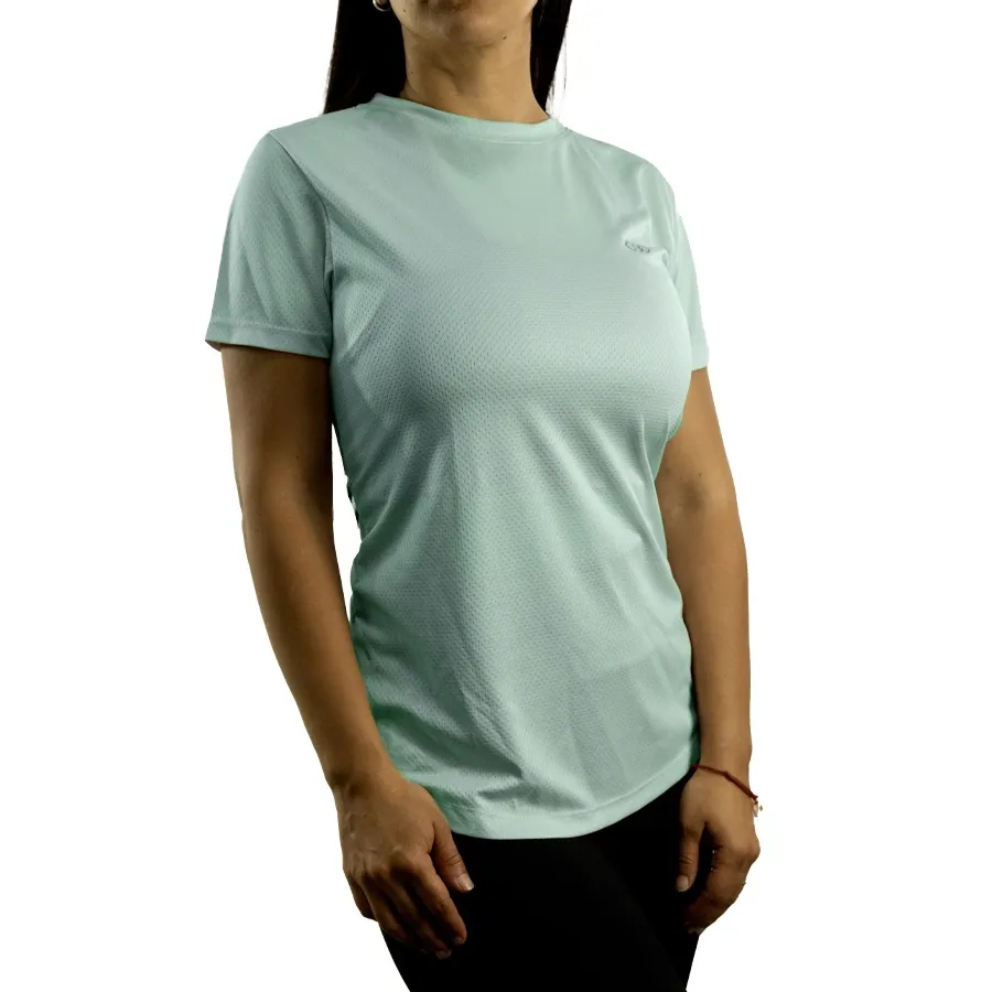 Imagen 0 de 4 de Remera Kamp Ultrarun con Recortes Laterales 25-CELESTE