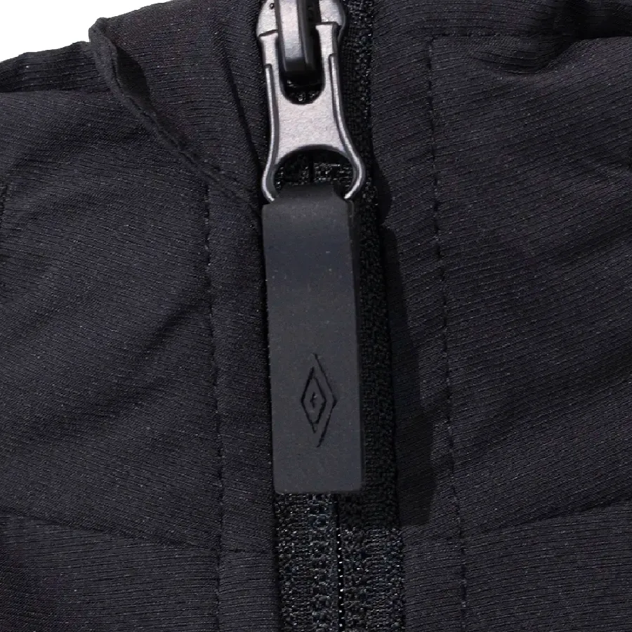 Imagen 3 de 4 de Campera Umbro Rompeviento Pockets-NEGRO