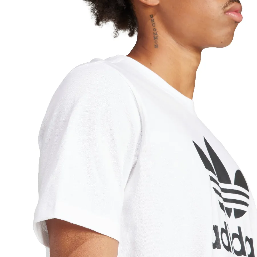 Imagen 4 de 5 de Remera adidas originals Adicolor Trifolio-BLANCO/NEGRO