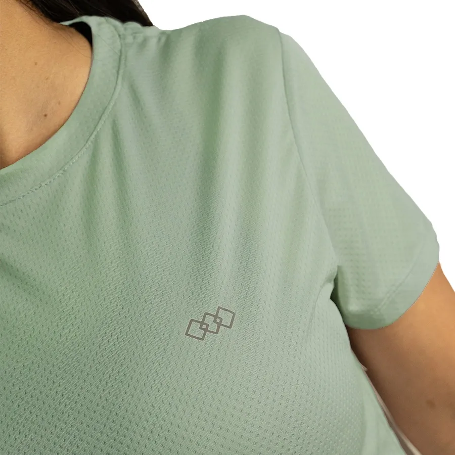 Imagen 3 de 4 de Remera Kamp Ultrarun con Recortes Laterales 25-VERDE