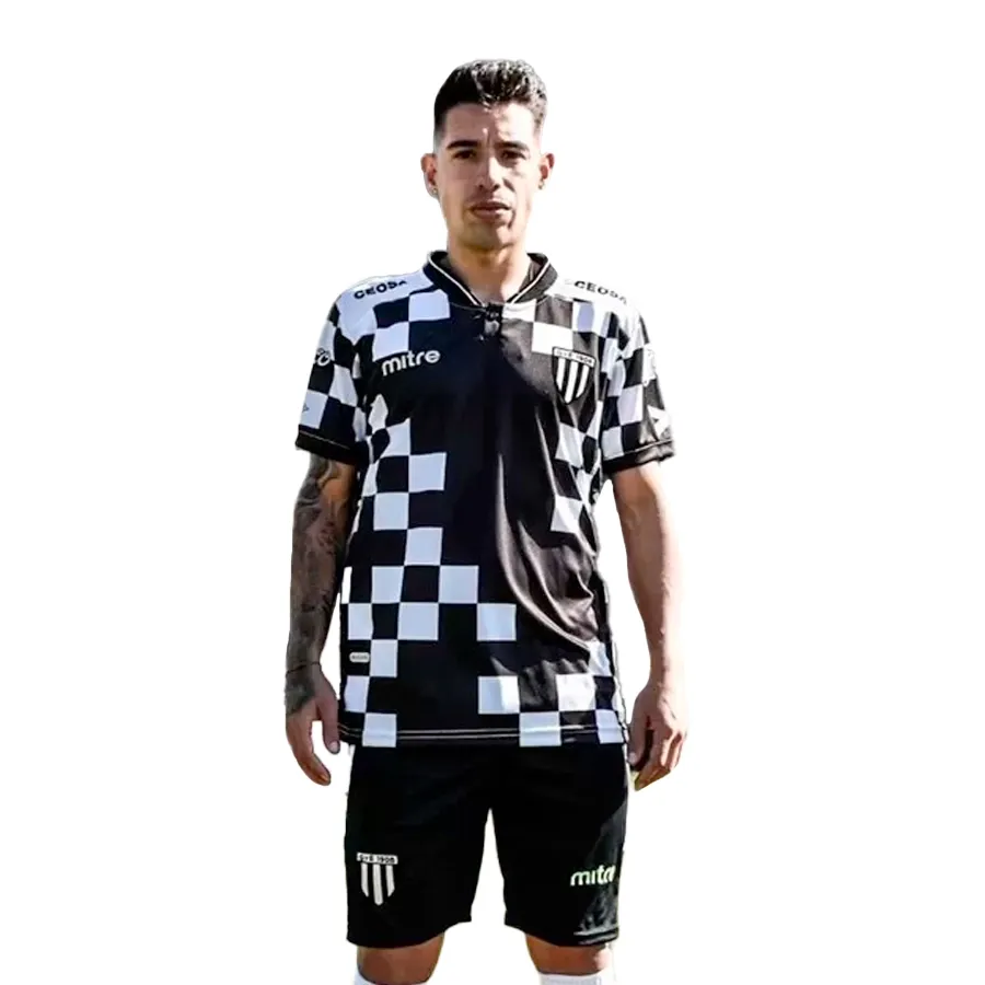 Imagen 0 de 5 de Camiseta Mitre Alternativa Gimnasia y Esgrima 24-NEGRO/BLANCO