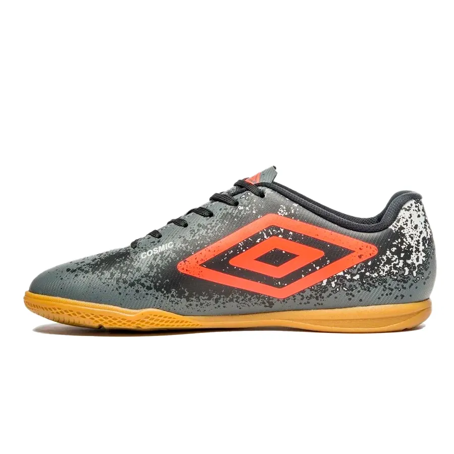 Imagen 2 de 7 de Botines Umbro Sala Cosmic-GRAFITO/CORAL/NEGRO