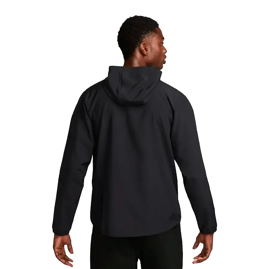 Imagen 1 de 4 de Campera Nike Form-NEGRO