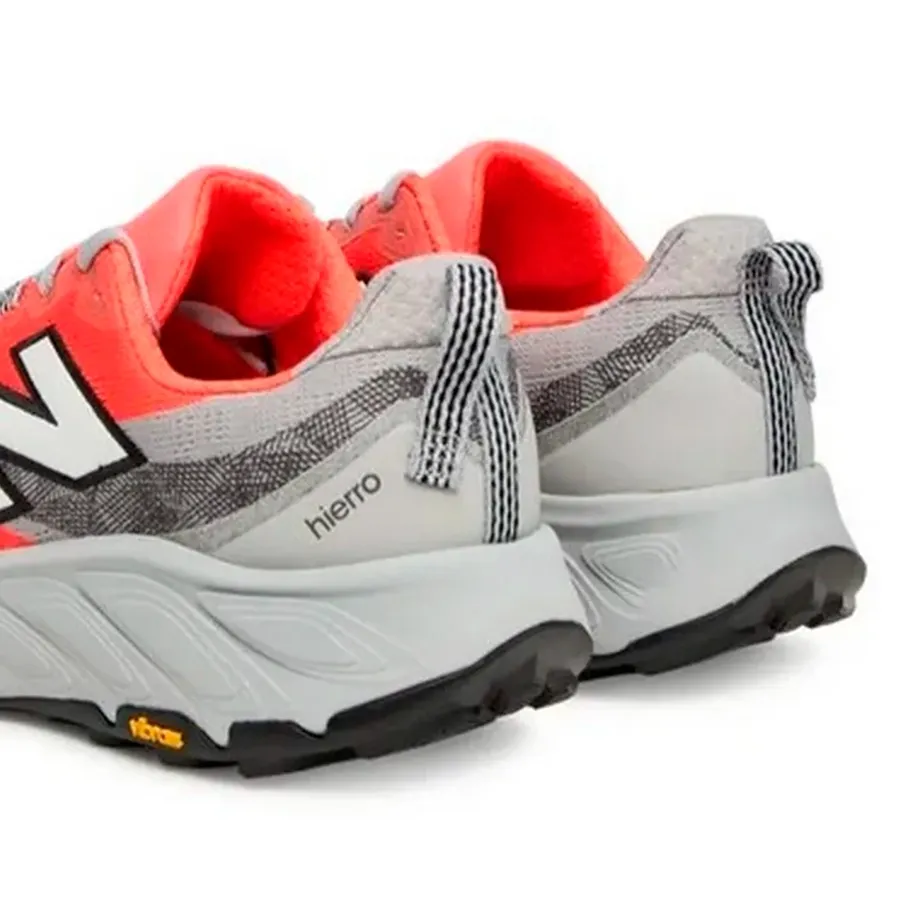 Imagen 4 de 5 de Zapatillas New Balance Fresh Foam X Hierro V9-GRIS/CORAL
