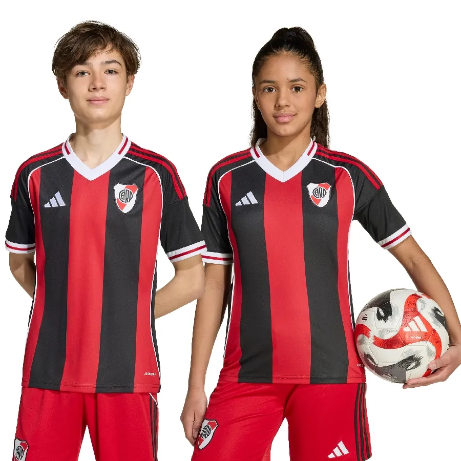 Imagen 1 de 6 de Camiseta adidas Alternativa River Plate 25/26-NEGRO/ROJO