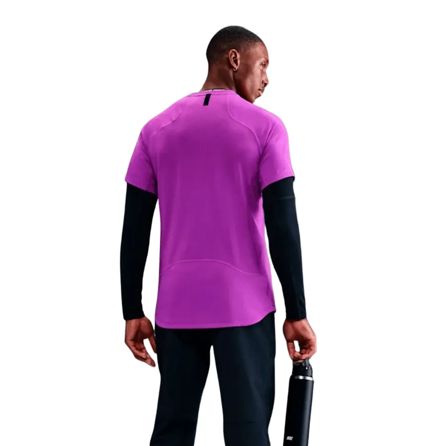Imagen 1 de 5 de Remera Nike Pro Training-PURPURA