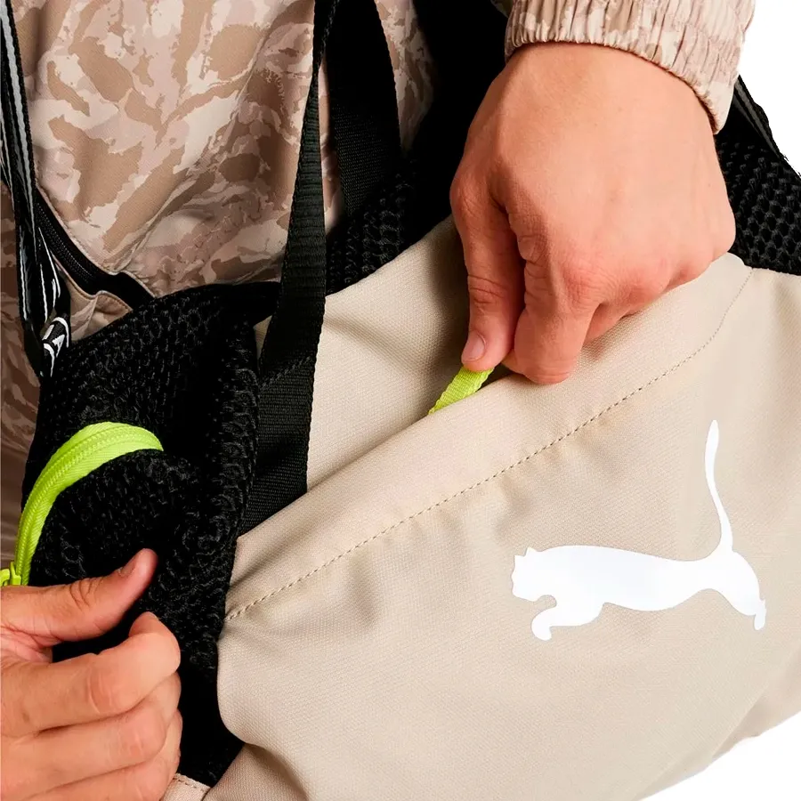 Imagen 2 de 4 de Bolso Puma Active Essentials-BEIGE/NEGRO/LIMA