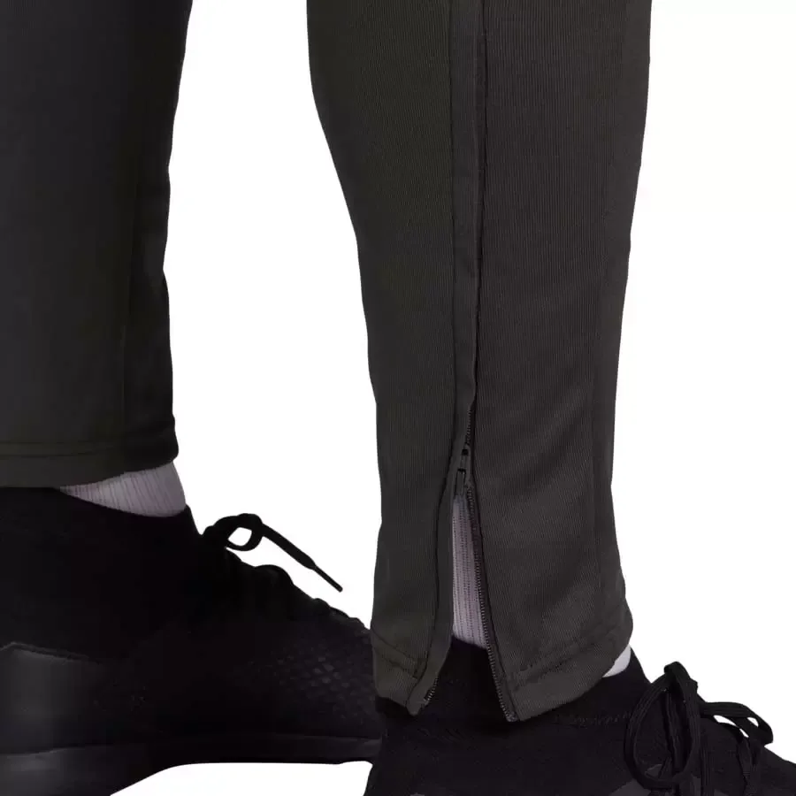 Imagen 2 de 4 de Pantalón adidas De Entrenamiento Manchester United-GRAFITO/NARANJA