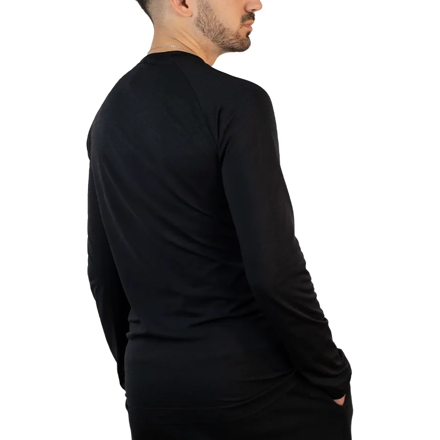 Imagen 2 de 5 de Remera Kamp Termica-NEGRO