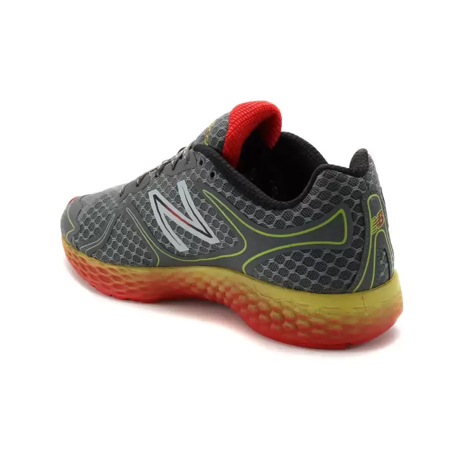 Imagen 1 de 3 de Zapatillas New Balance M 980-GRIS/AMARILLO
