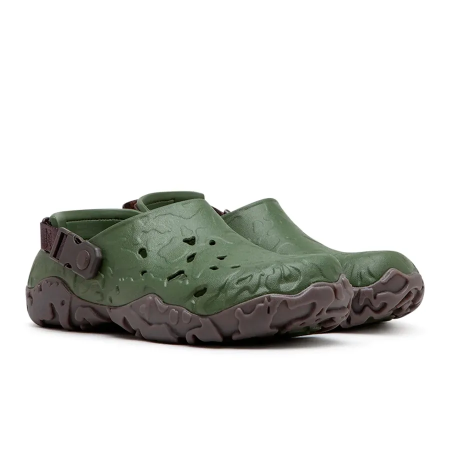 Imagen 2 de 5 de Sandalias Crocs All Terrain Atlas Clog-VERDE MILITAR