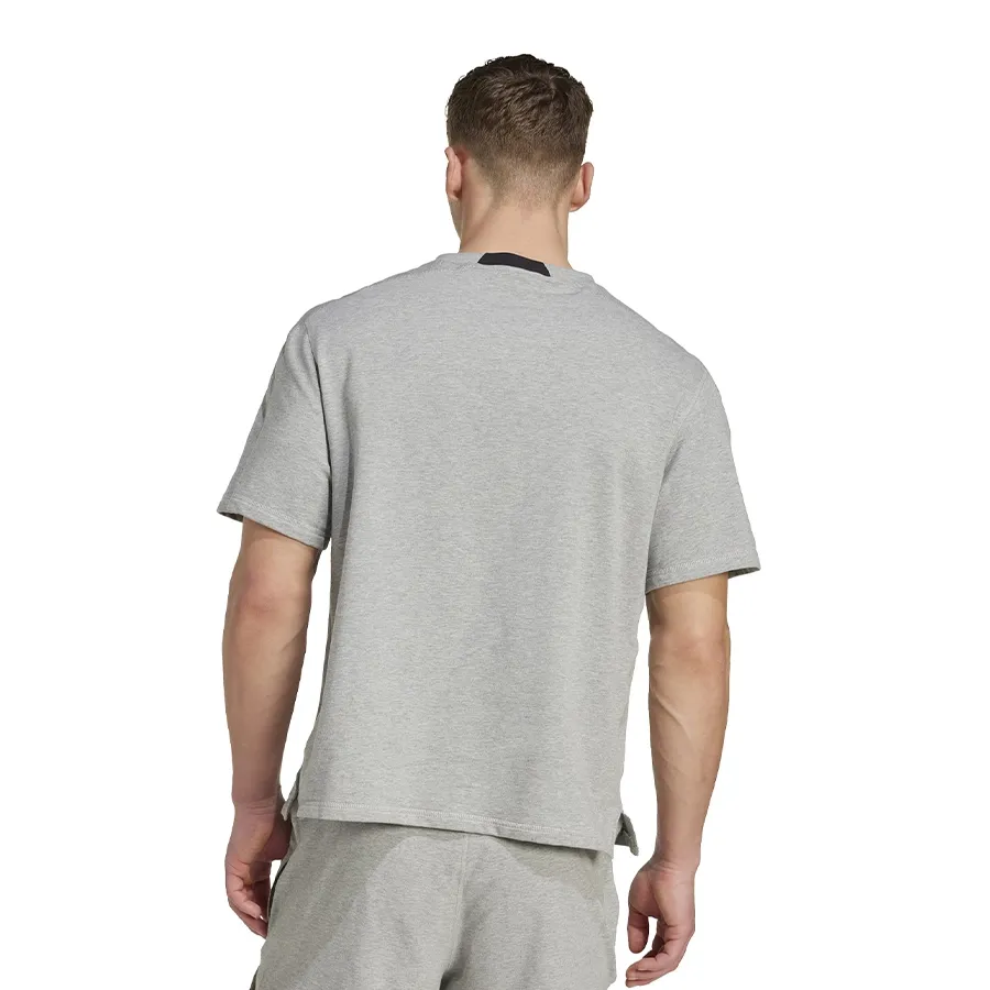 Imagen 2 de 6 de Remera adidas D4T X-GRIS