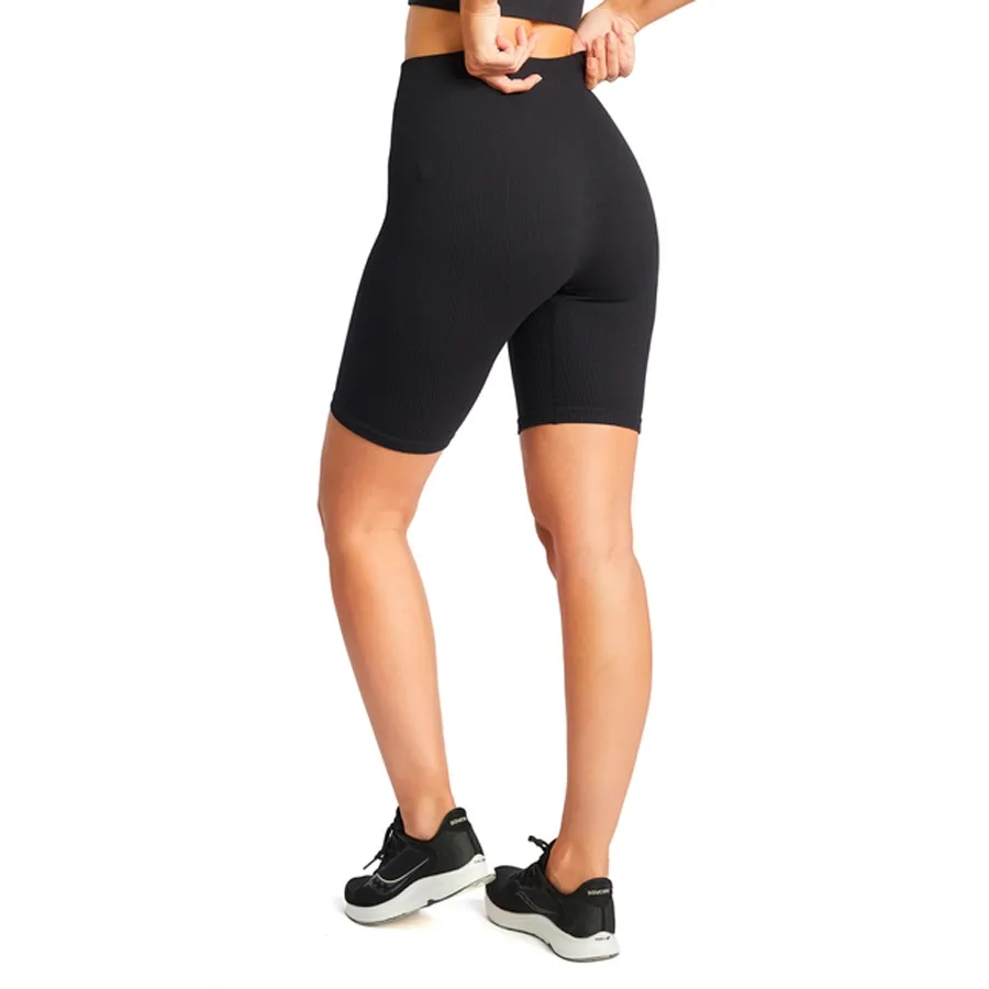 Imagen 4 de 7 de Calza Biker Reves Loki Mujer-NEGRO