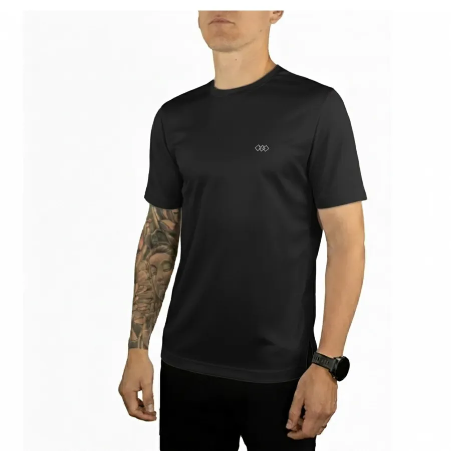 Imagen 1 de 5 de Remera Kamp Ultrarun con Recortes Laterales-NEGRO