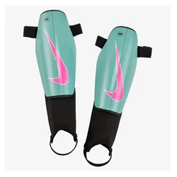 Canilleras Nike Charge