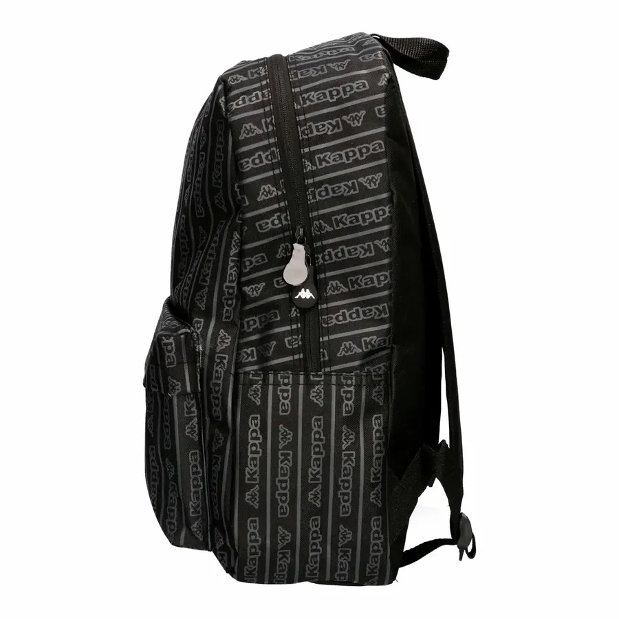 Imagen 3 de 4 de Mochila Kappa Logo Chansey-NEGRO