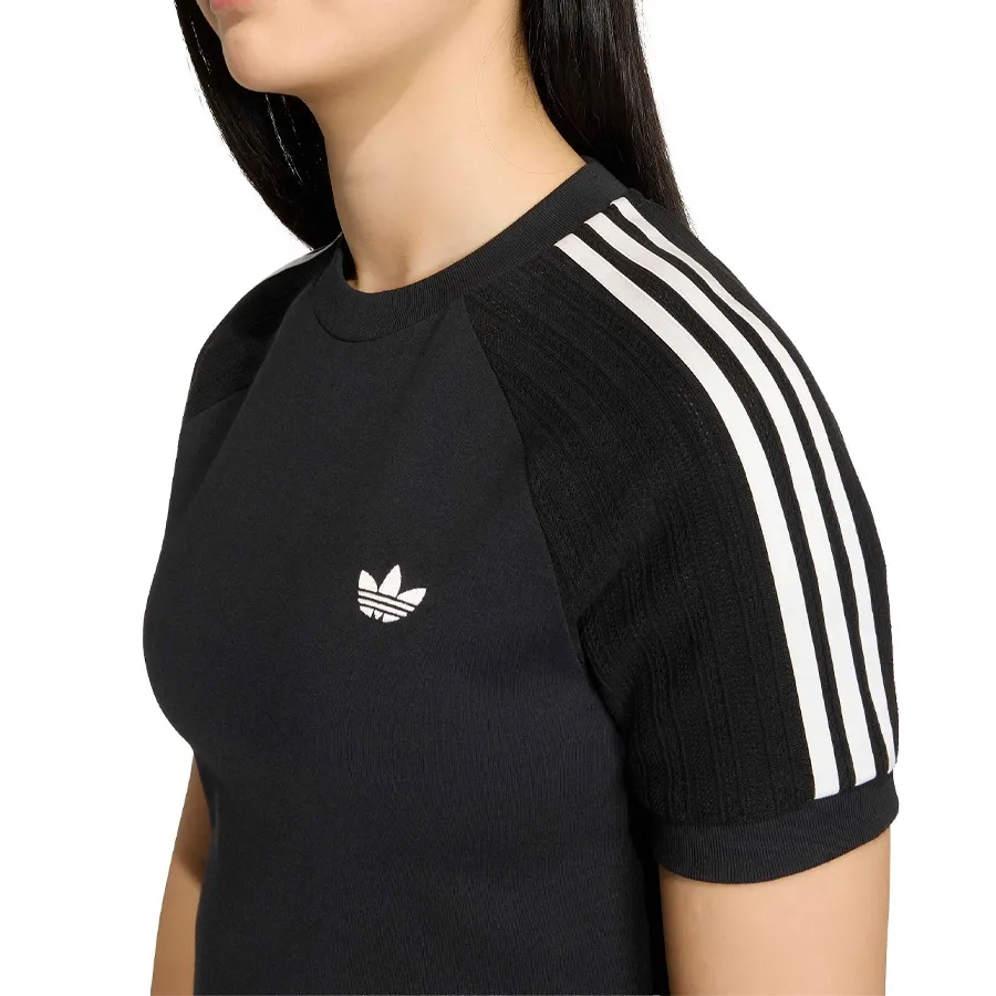 Imagen 2 de 5 de Remera adidas originals Slim Knitted-NEGRO