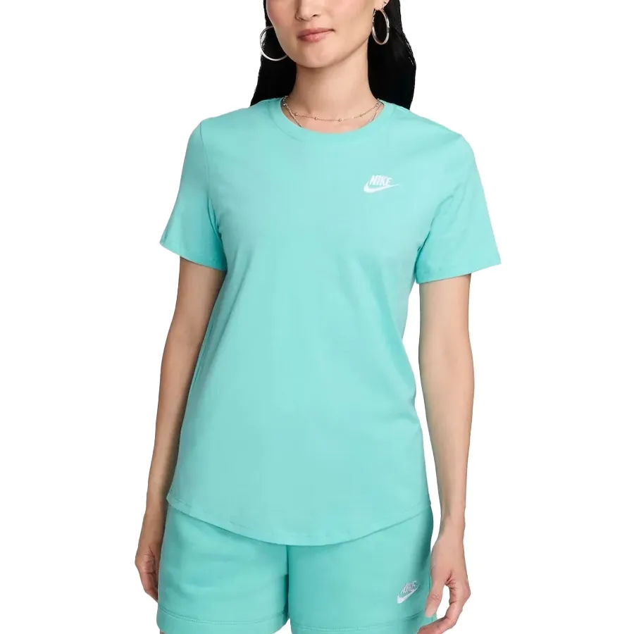 Imagen 0 de 3 de Remera Nike NSW Club Ss-TURQUESA