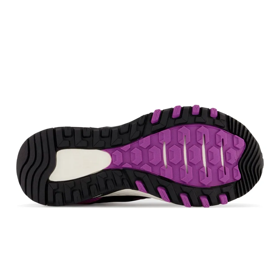 Imagen 4 de 5 de Zapatillas New Balance 410v7-NEGRO/VIOLETA