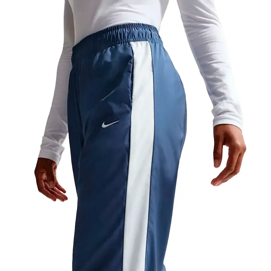 Imagen 3 de 4 de Pantalón Nike Sportswear Classic-AZUL