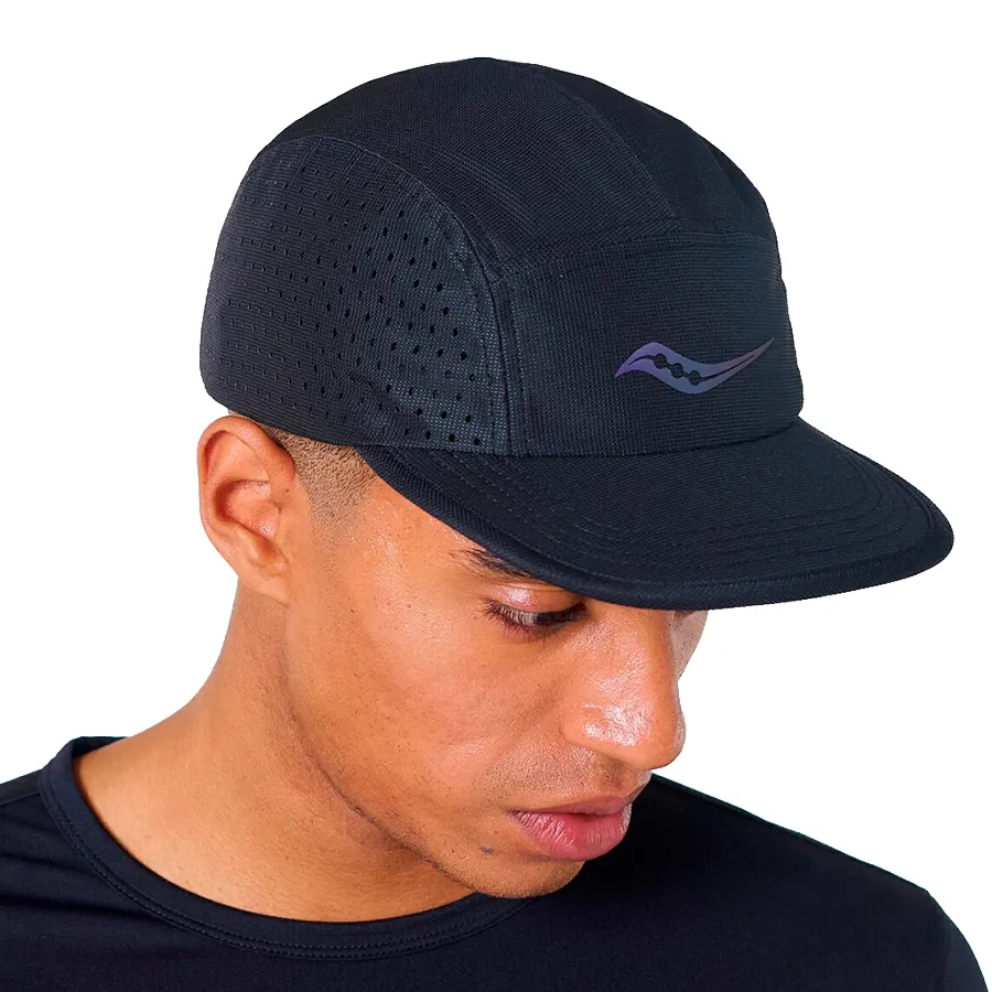 Imagen 2 de 4 de Gorra Saucony Fast and Light-NEGRO
